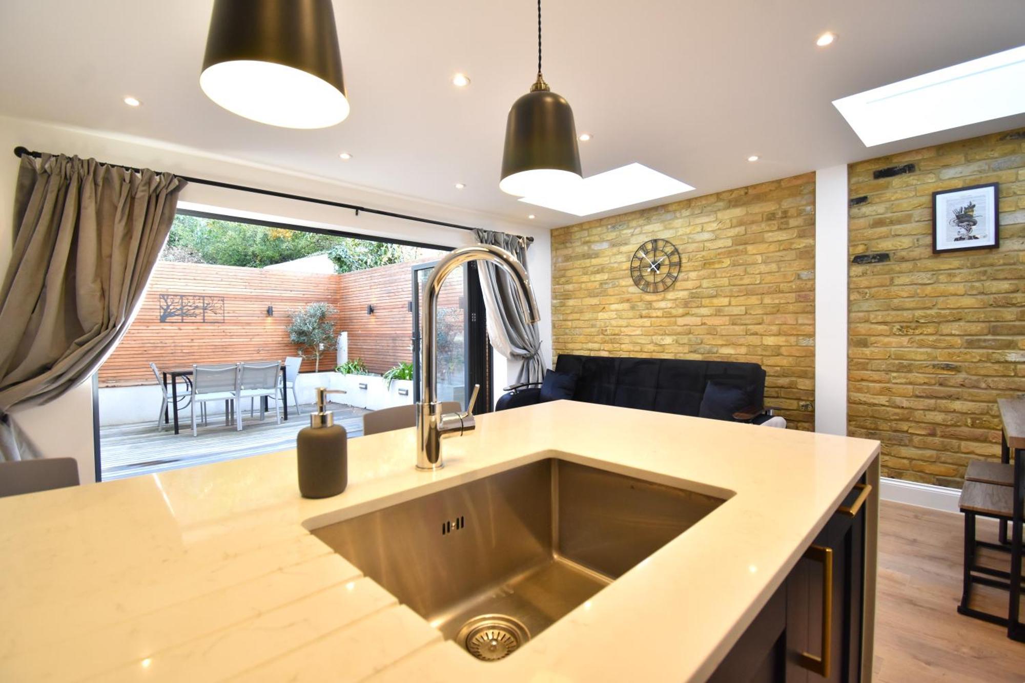 Stunning 2 Bed Apartment Londres Extérieur photo